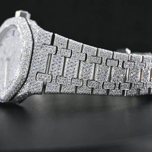 Fully moissanite Diamond Studded Men's Wrist Watch With Customized Pattern