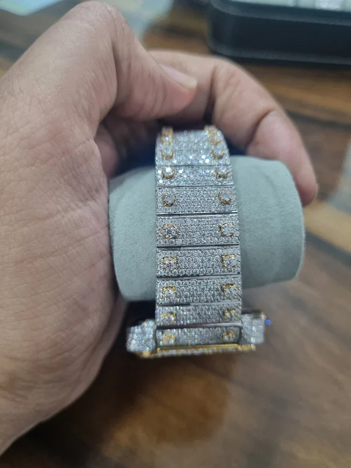 Fully moissanite Diamond Studded Men's Wrist Watch With Customized Pattern
