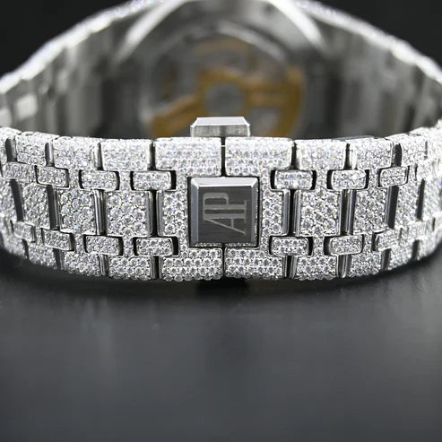 Fully moissanite Diamond Studded Men's Wrist Watch With Customized Pattern