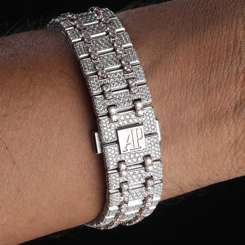 Fully moissanite Diamond Studded Men's Wrist Watch With Customized Pattern