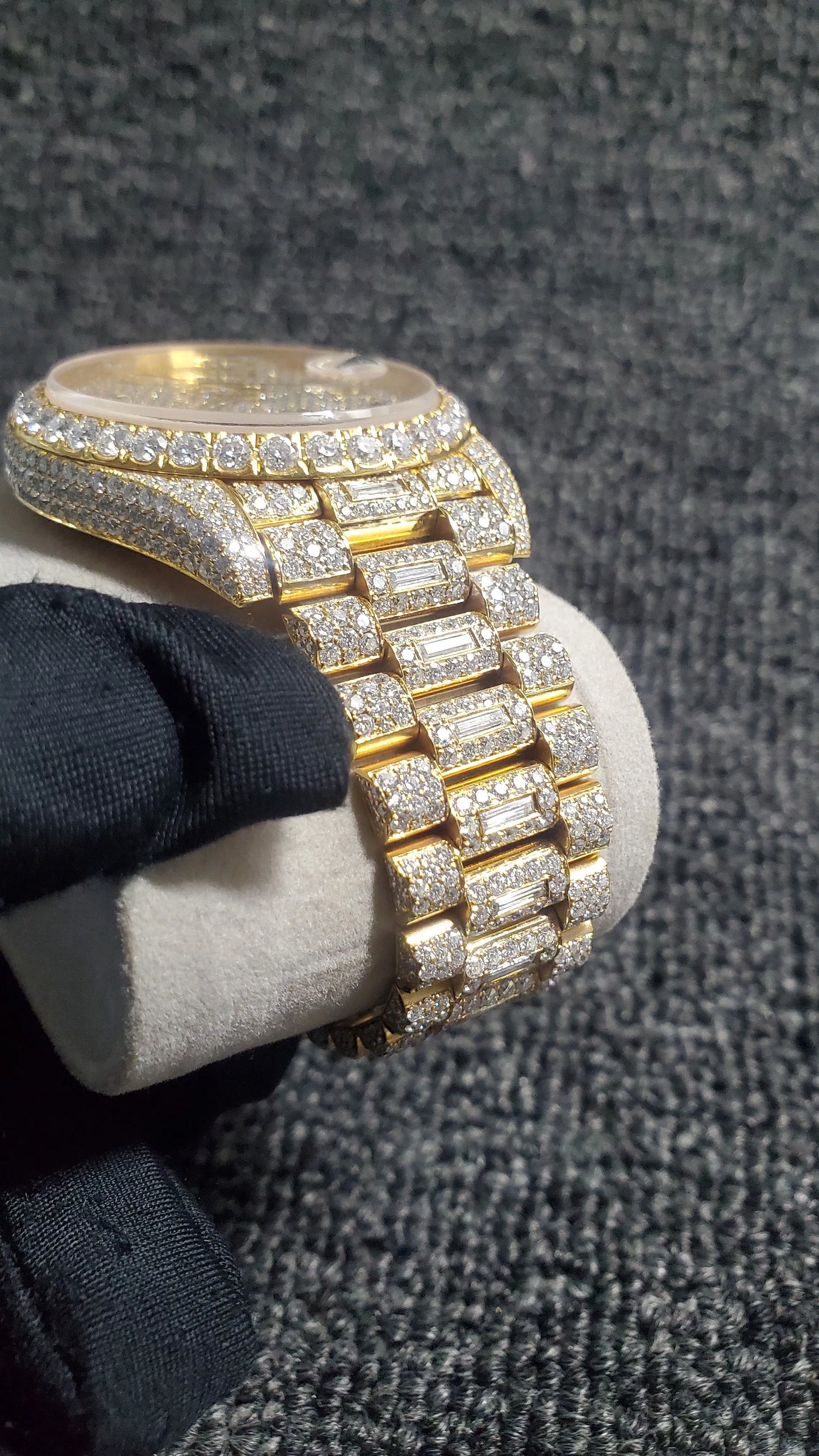 Fully moissanite Diamond Studded Men's Wrist Watch With Customized Pattern