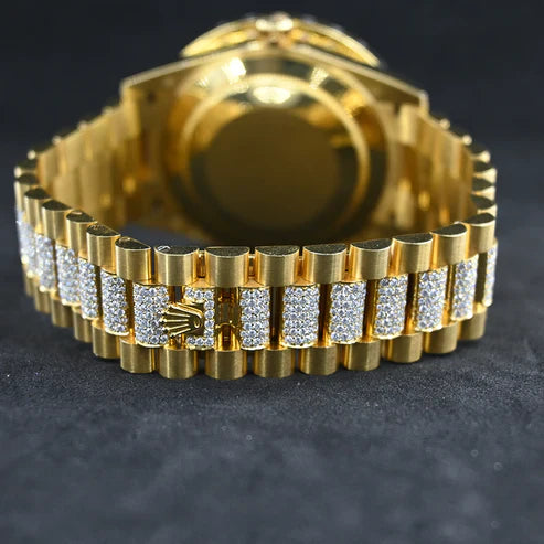 Fully moissanite Diamond Studded Men's Wrist Watch With Customized Pattern