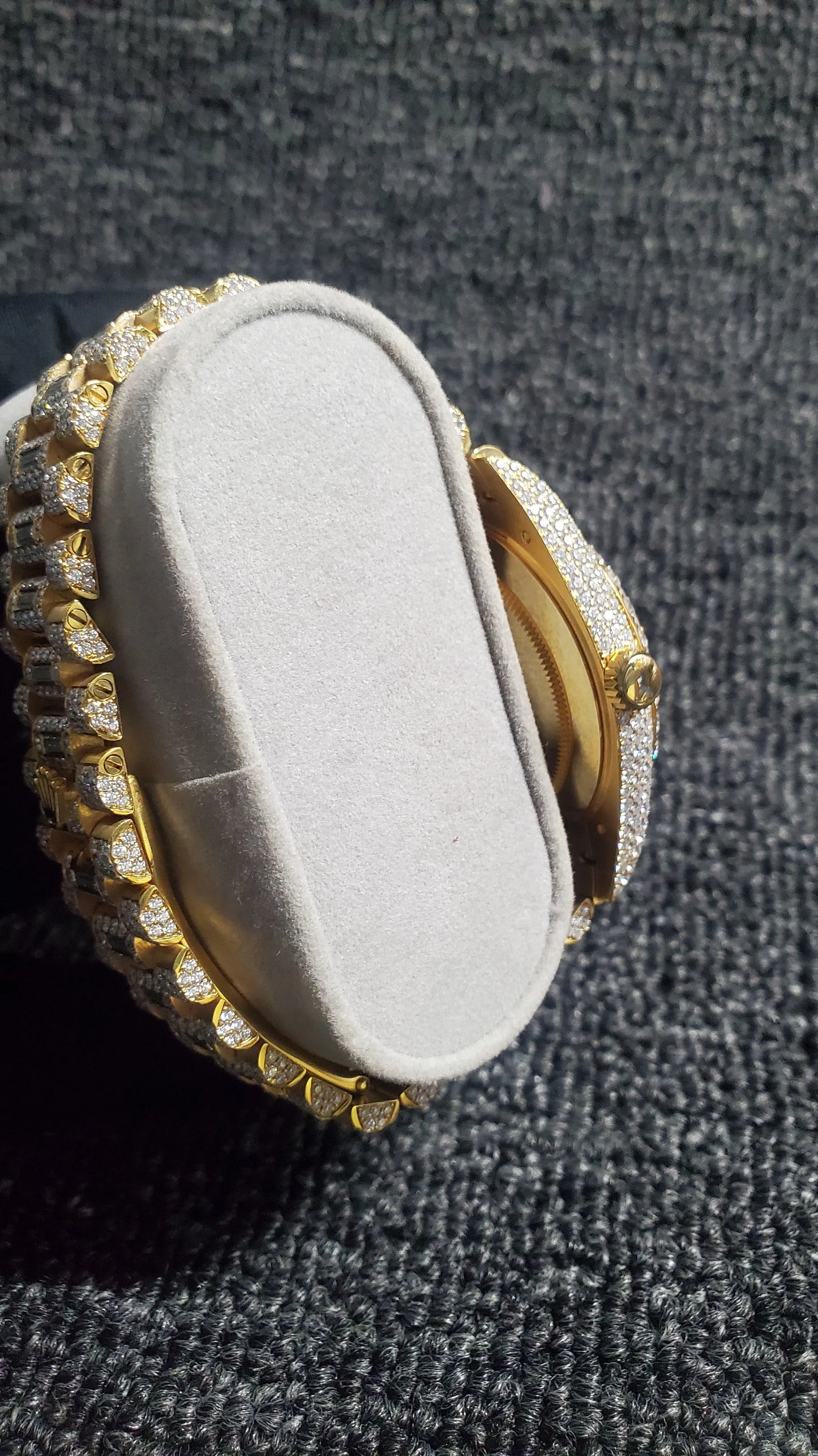 Fully moissanite Diamond Studded Men's Wrist Watch With Customized Pattern