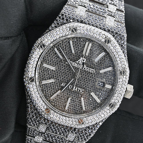 Fully moissanite Diamond Studded Men's Wrist Watch With Customized Pattern