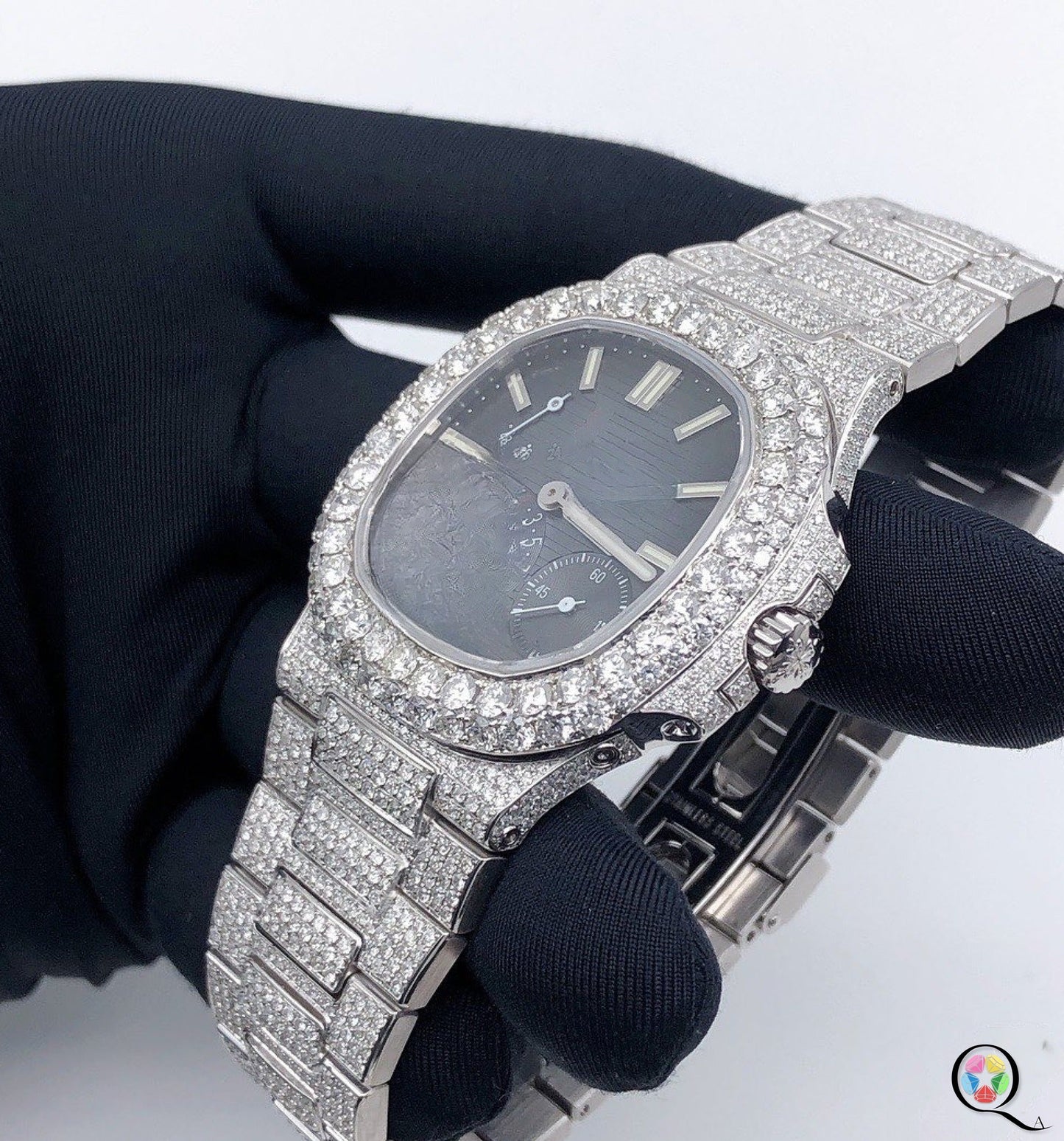 Fully moissanite Diamond Studded Men's Wrist Watch With Customized Pattern