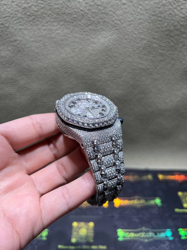 Fully moissanite Diamond Studded Men's Wrist Watch With Customized Pattern